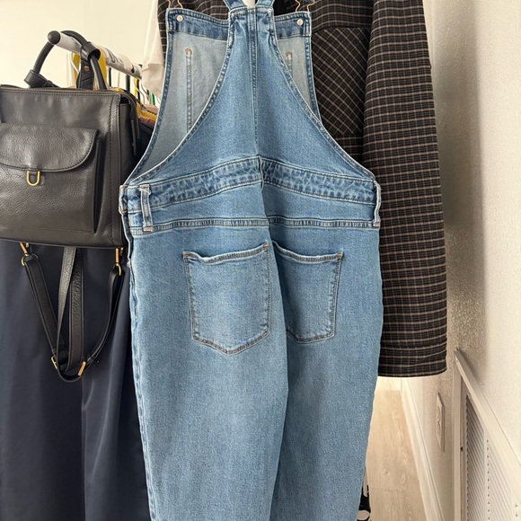Universisal Thread / Target overalls - Picture 8 of 9